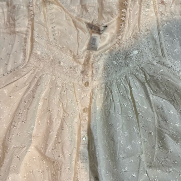 Delicates Ivory Lace Buttoned Chemise - Picture 9 of 13